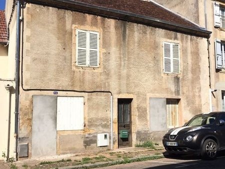 vente maison de village 4 pièces de 200 m² à charolles (71120)