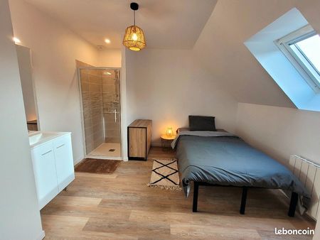 chambre t5 avec salle d'eau privative