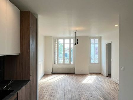 grand 3p rénové dans maison meulière à romainville montreuil métro 11