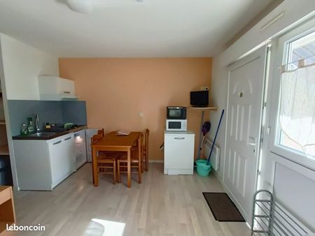 studio 1 pièce 27 m²