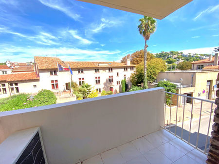 location appartement 2 pièces 48m2 cassis 13260 - 930 € - surface privée