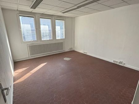 location bureau 1 pièces marseille 10eme (13010) - 260 € - surface privée