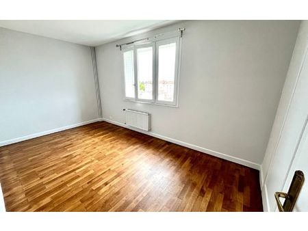 location appartement  87.18 m² t-4 à villeurbanne  1 300 €